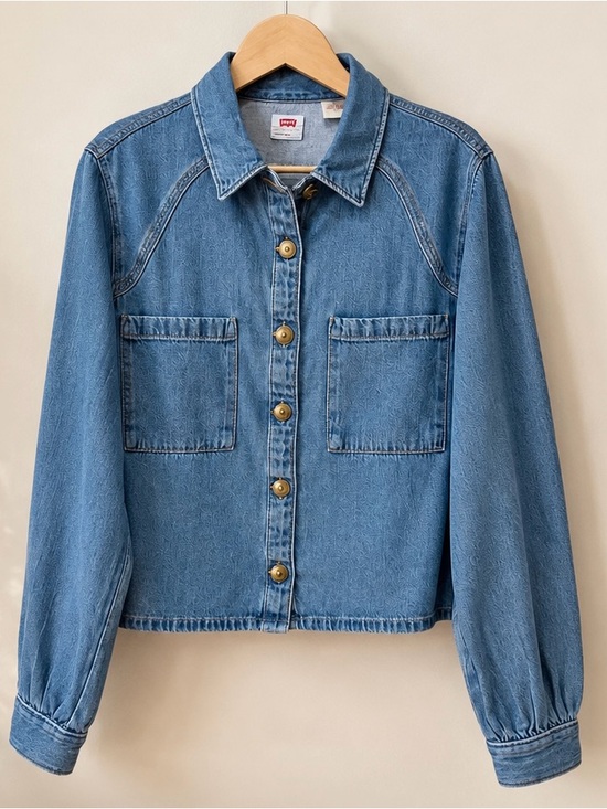 Levi's Jackets & Blazers - NWT‎ Levi’s Tyla Denim Button-Up Shirt Jacket Voluminous Sleeves Medium Wash